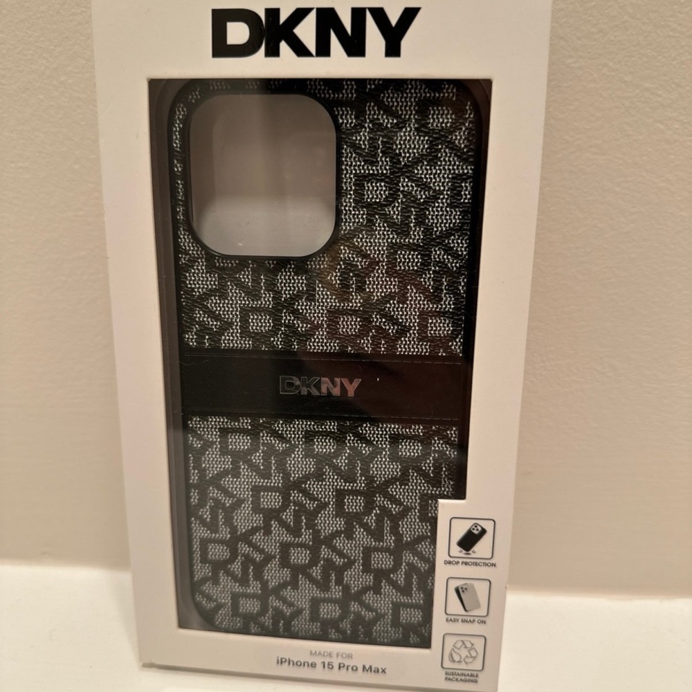 DKNY IPHONE 15 PRO MAX LEATHER LOGO CASE